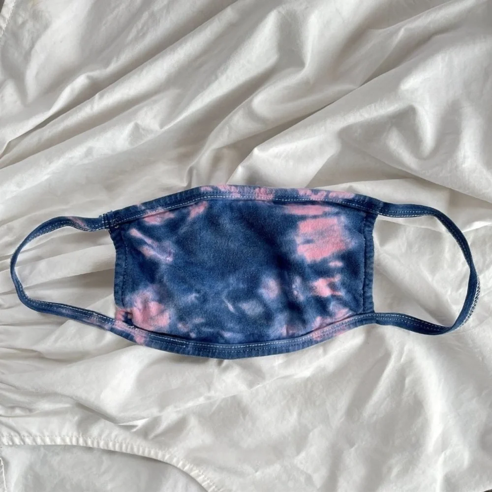 Anthropologie hand tie